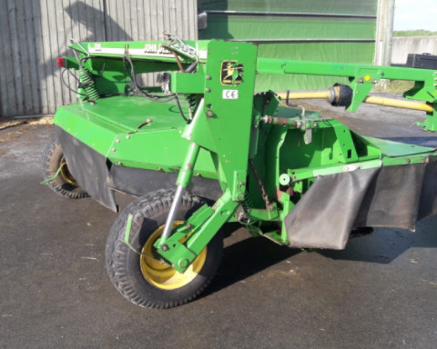 2001 John Deere 1365