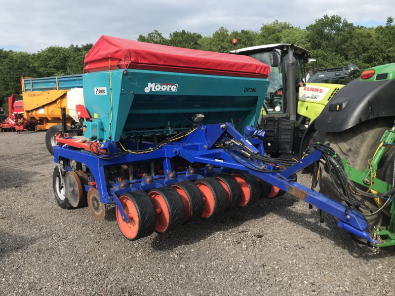 2006 Moore Unidrill DP300