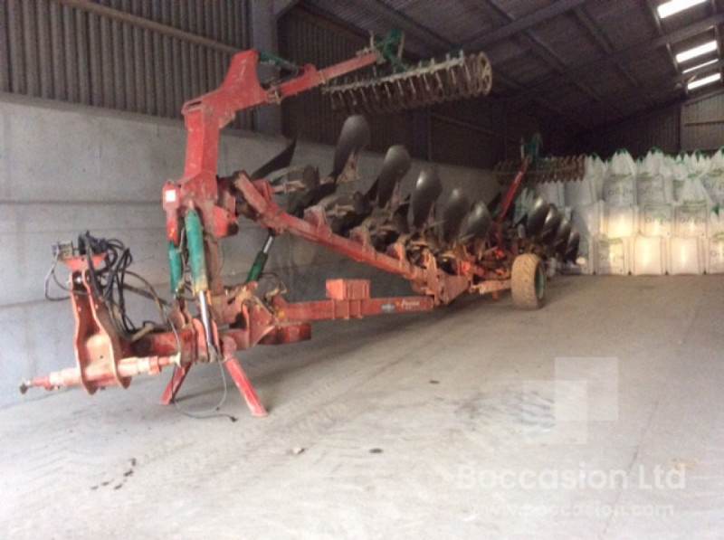 2007 Kverneland PW 100 9 furrow wagon ploughs