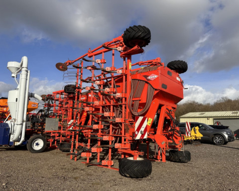 2008 Kuhn MEGANT 600-40