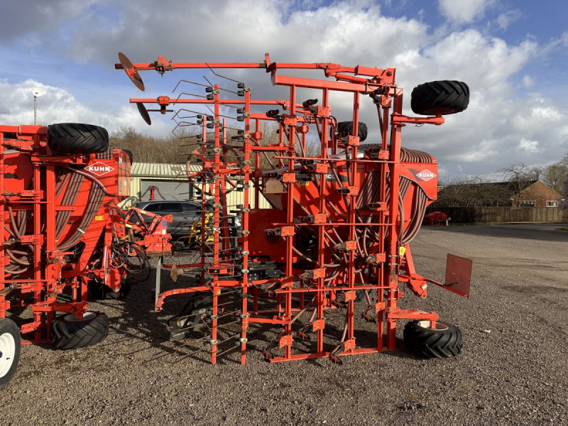 2008 Kuhn MEGANT 600-40