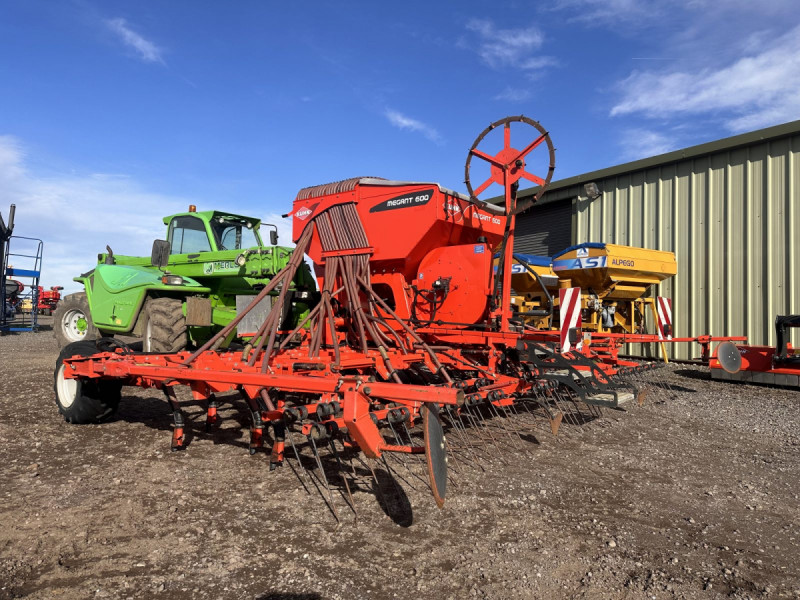 2008 Kuhn MEGANT 600-40