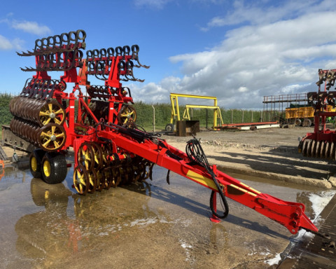 2009 Vaderstad  Rexuis Twin RST 630 