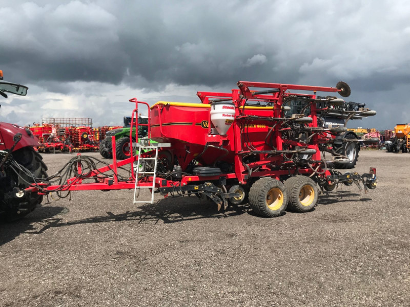 2009 Vaderstad  seed hawk