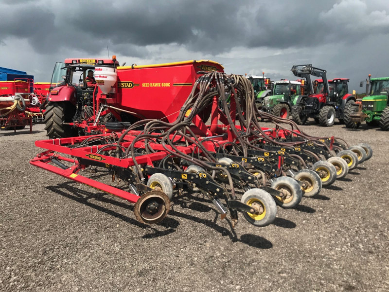 2009 Vaderstad  seed hawk