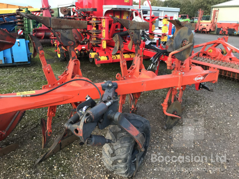 2010 Kuhn Varimaster 152