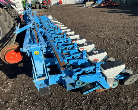 2010 Monosem  Meca V4 Drill beet drill 18 row mounted hydraulic folding