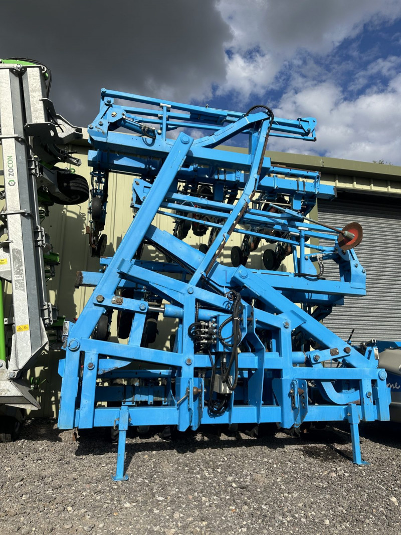 2010 Monosem  Meca V4 Drill beet drill 18 row mounted hydraulic folding