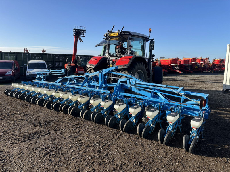 2010 Monosem  Meca V4 Drill beet drill 18 row mounted hydraulic folding