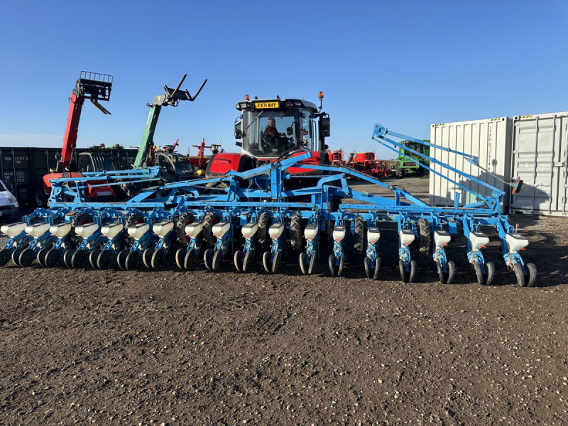 2010 Monosem  Meca V4 Drill beet drill 18 row mounted hydraulic folding