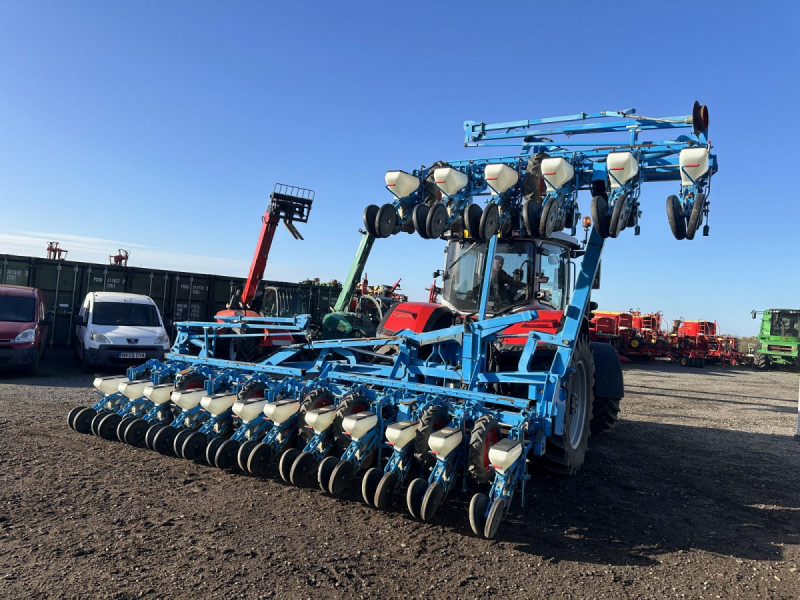 2010 Monosem  Meca V4 Drill beet drill 18 row mounted hydraulic folding