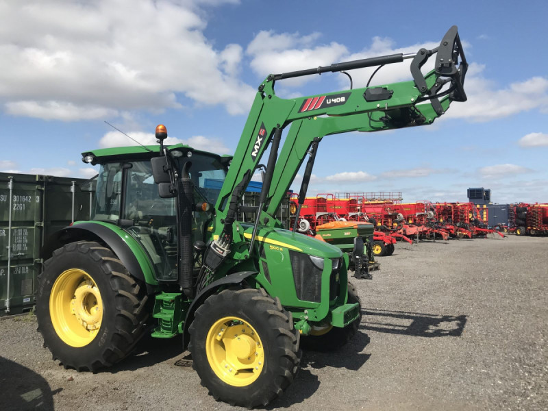 2017 John Deere 5100R