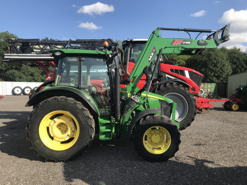 2017 John Deere 5100R