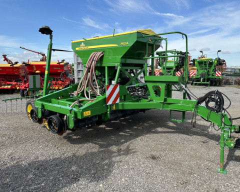 2017 John Deere 750A 4m