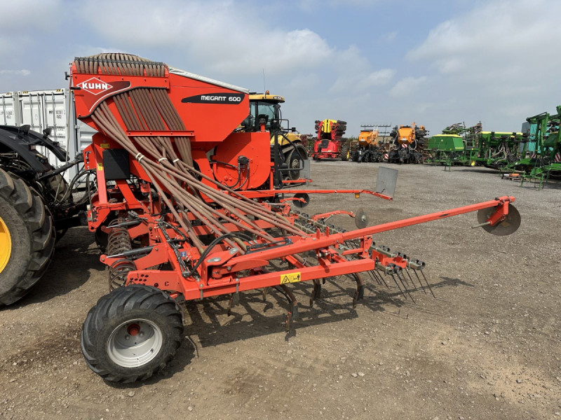 2017 Kuhn MEGANT 600-40