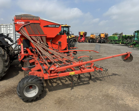 2017 Kuhn MEGANT 600-40