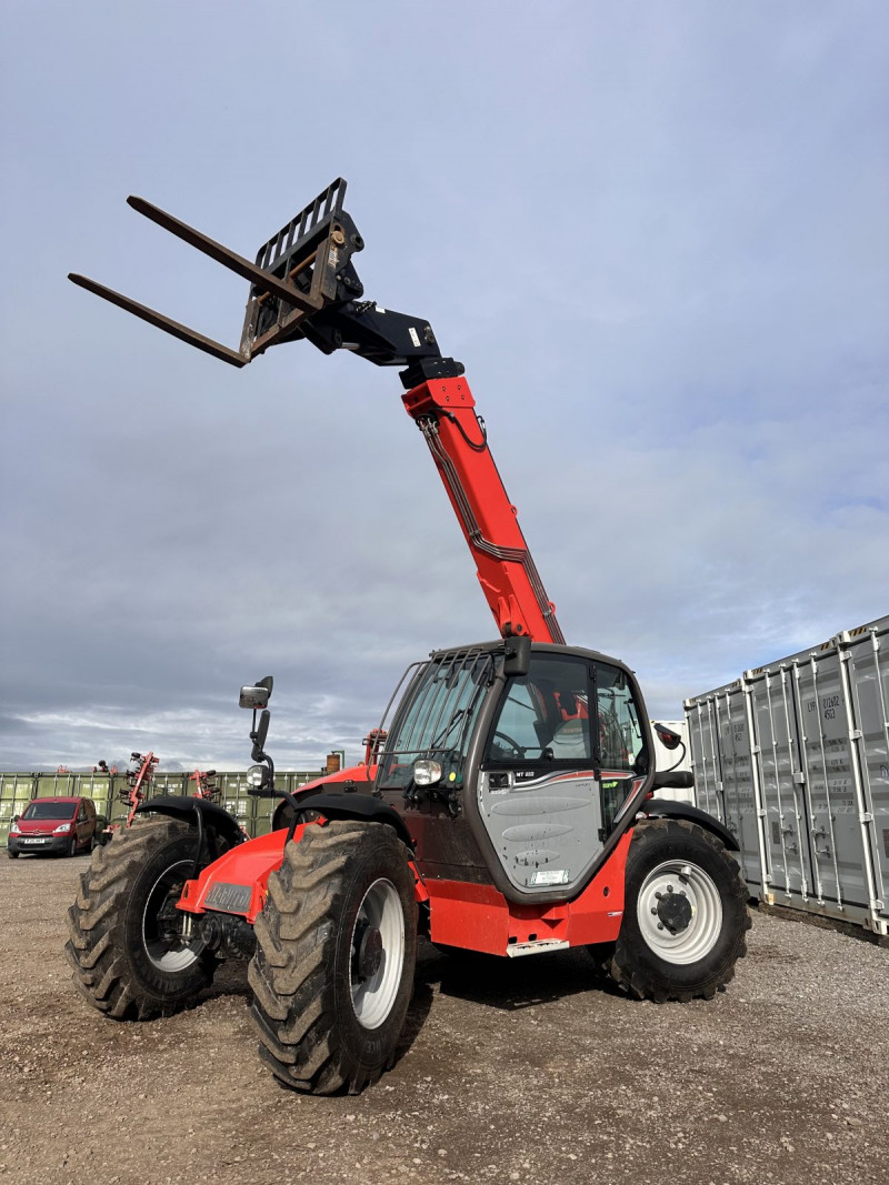 2017 Manitou MT 932