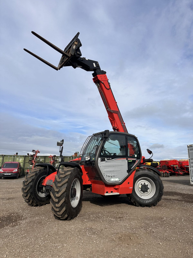 2017 Manitou MT 932