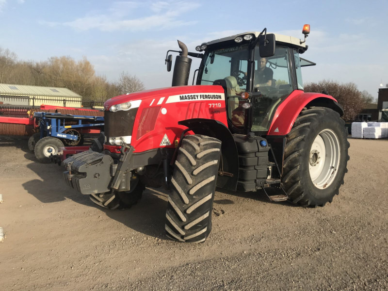 2017 Massey Ferguson 7719 dyna-6 Efficient