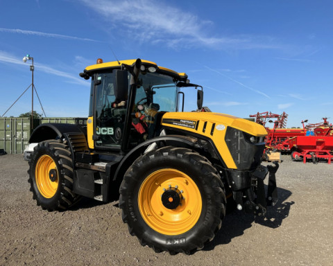 2019 JCB Fastrac 4220