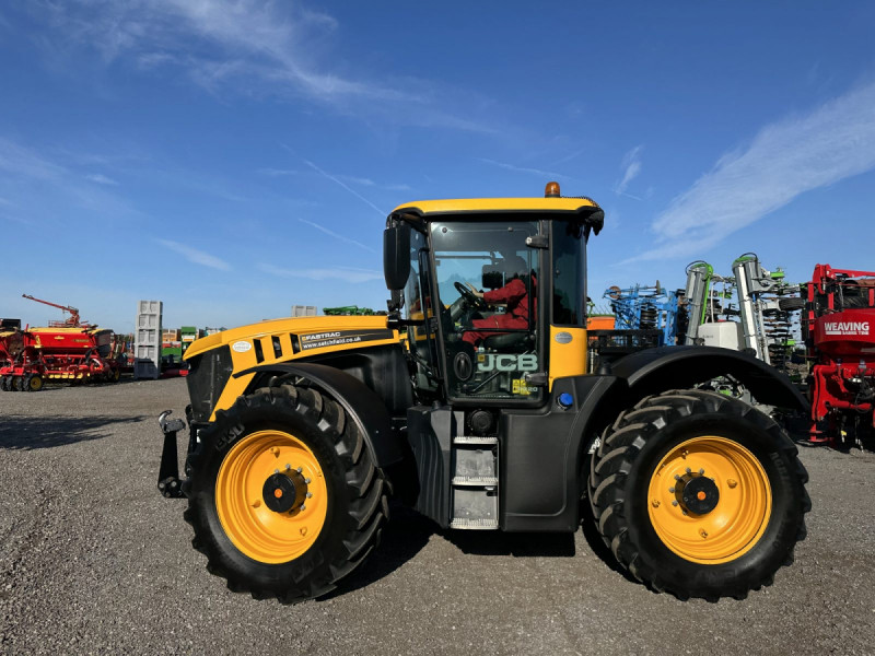 2019 JCB Fastrac 4220