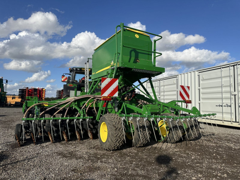 2020 John Deere 750A 6m ProSeries Opener