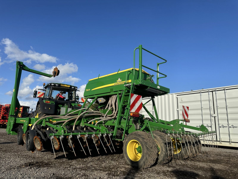 2020 John Deere 750A 6m ProSeries Opener 