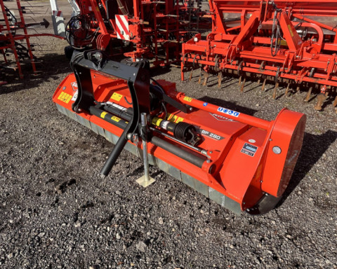 2020 Kuhn  BP 280 2.8m flail toper side shift unused,