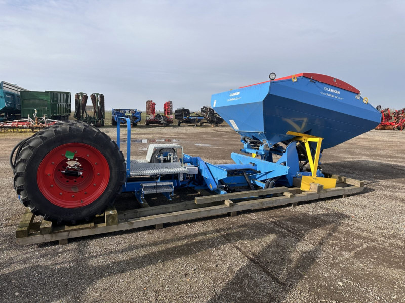 2022 Lemken Solitair 12 SW seed trailer kit.