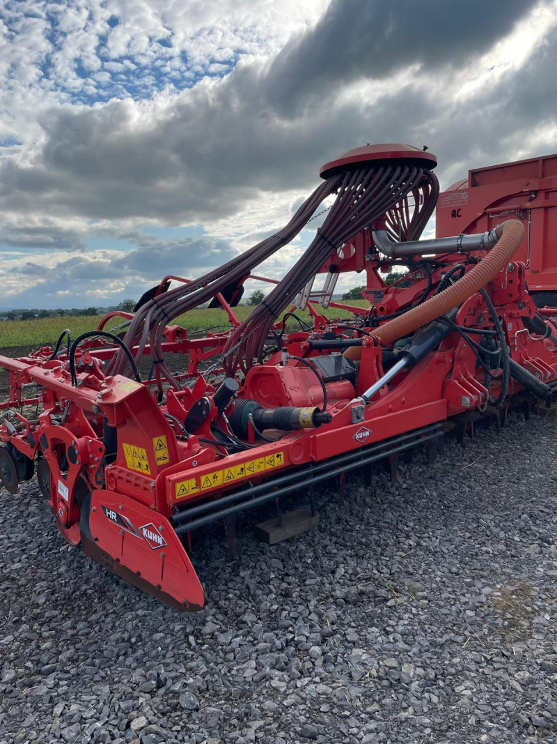 2023 Kuhn HR 6040 RCS and VENTA TF 1512 6m