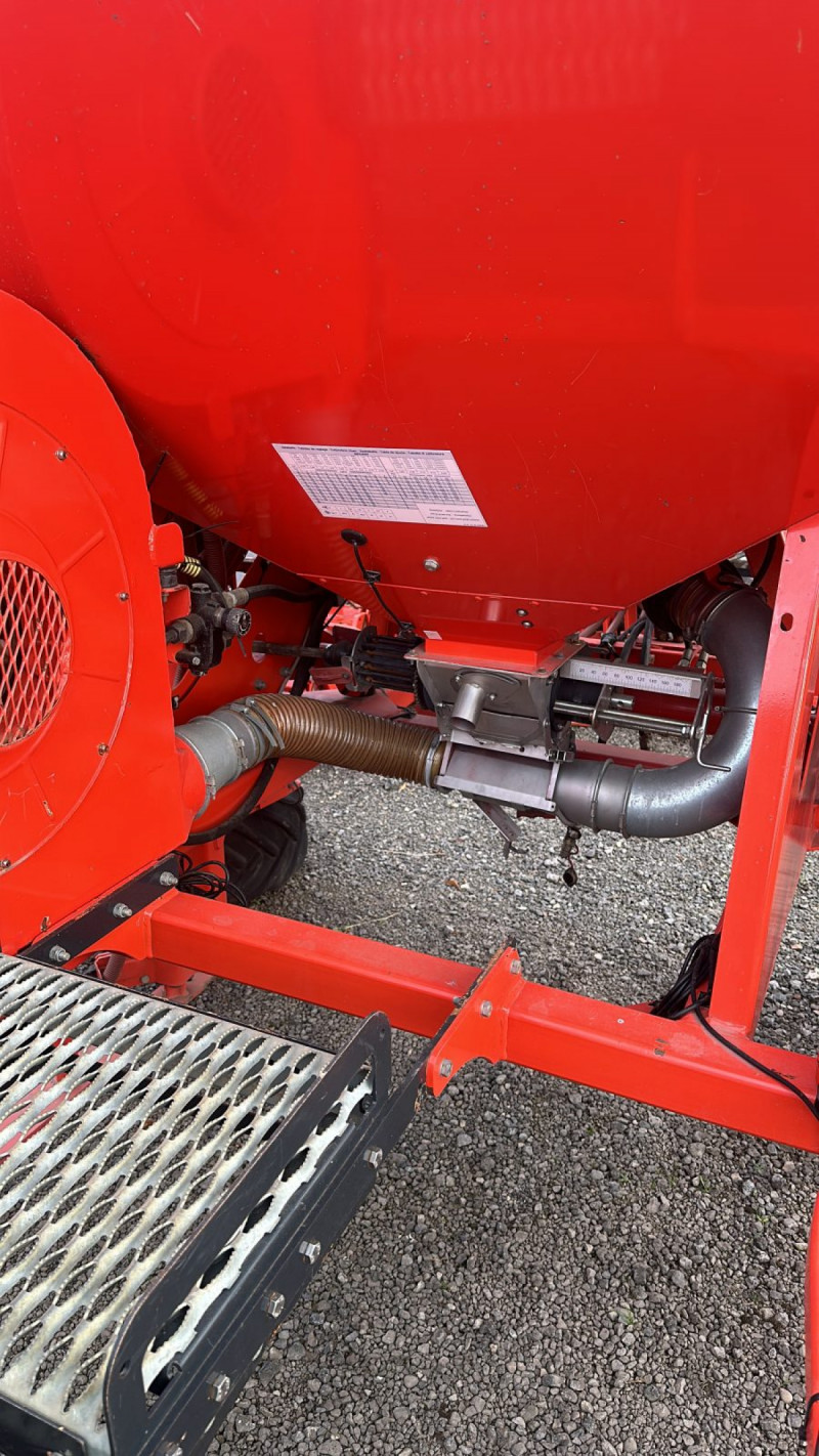 2023 Kuhn HR 6040 RCS and VENTA TF 1512 6m