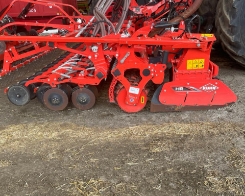 2023 Kuhn  HR 6040 RCS and VENTA TF 1512 6m combi.