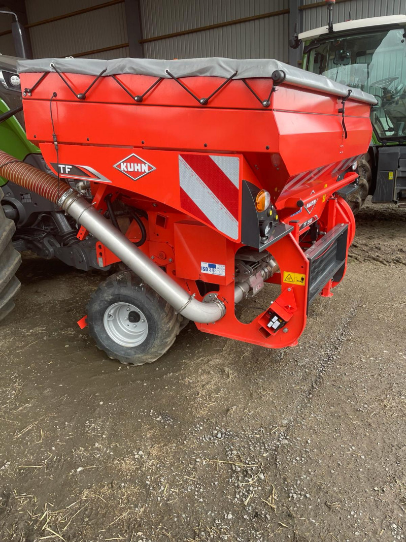 2023 Kuhn  HR 6040 RCS and VENTA TF 1512 6m combi.